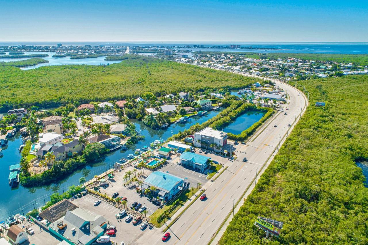 Latitude 26 Waterfront Resort And Marina フォートマイヤーズビーチ エクステリア 写真