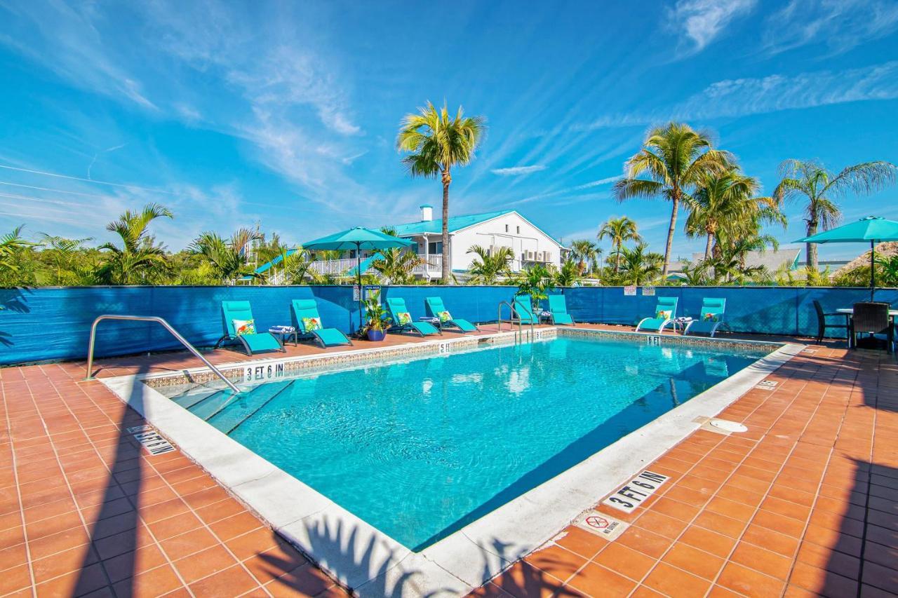 Latitude 26 Waterfront Resort And Marina フォートマイヤーズビーチ エクステリア 写真