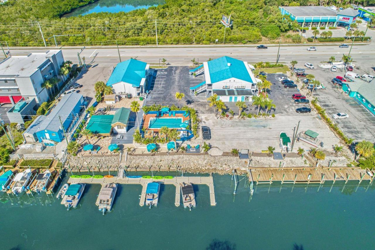 Latitude 26 Waterfront Resort And Marina フォートマイヤーズビーチ エクステリア 写真