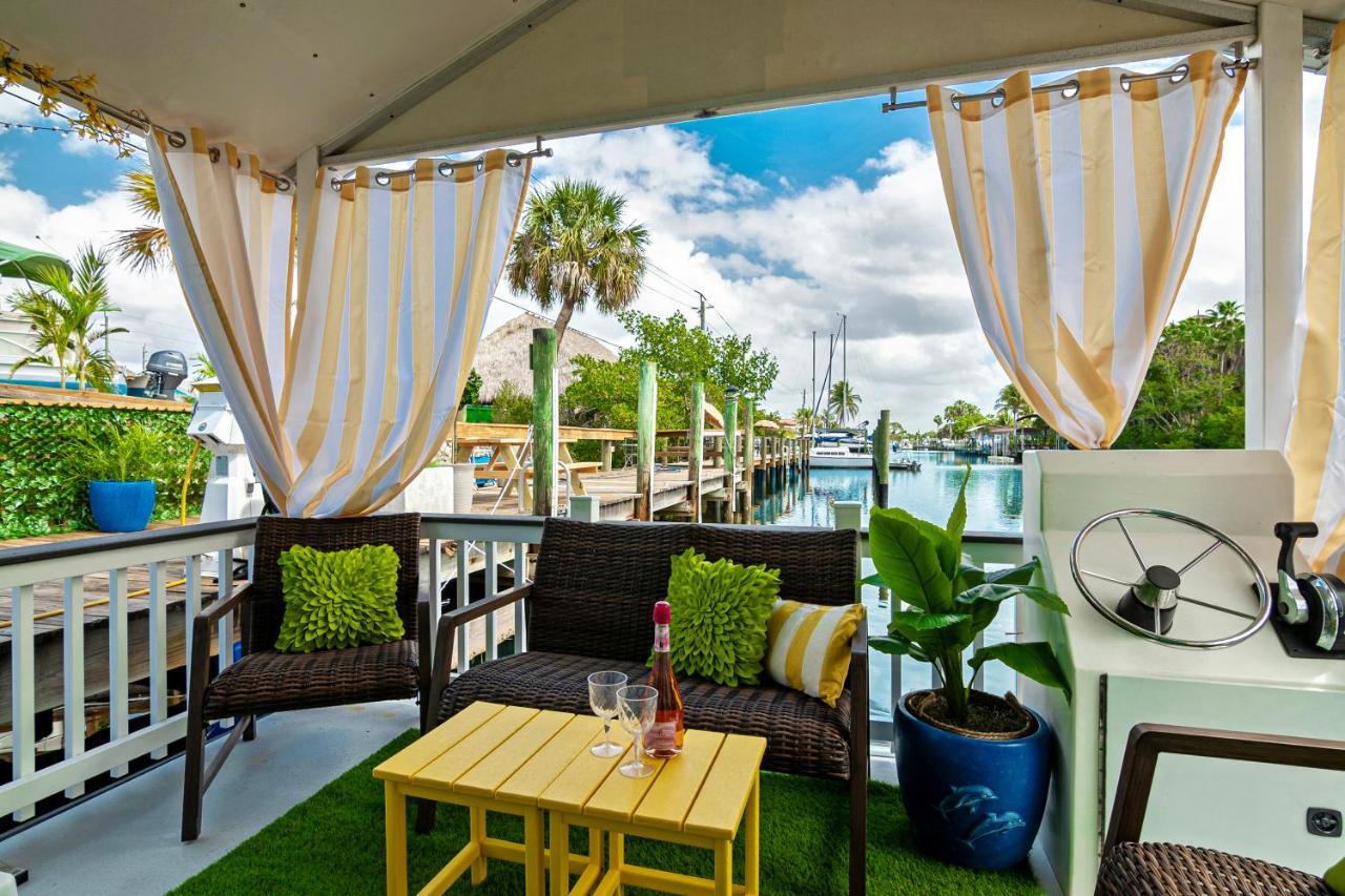 Latitude 26 Waterfront Resort And Marina フォートマイヤーズビーチ エクステリア 写真