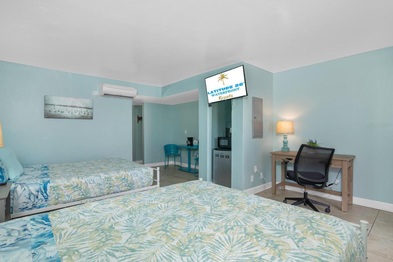 Latitude 26 Waterfront Resort And Marina フォートマイヤーズビーチ エクステリア 写真