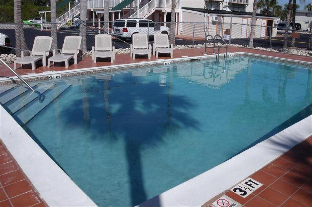 Latitude 26 Waterfront Resort And Marina フォートマイヤーズビーチ エクステリア 写真
